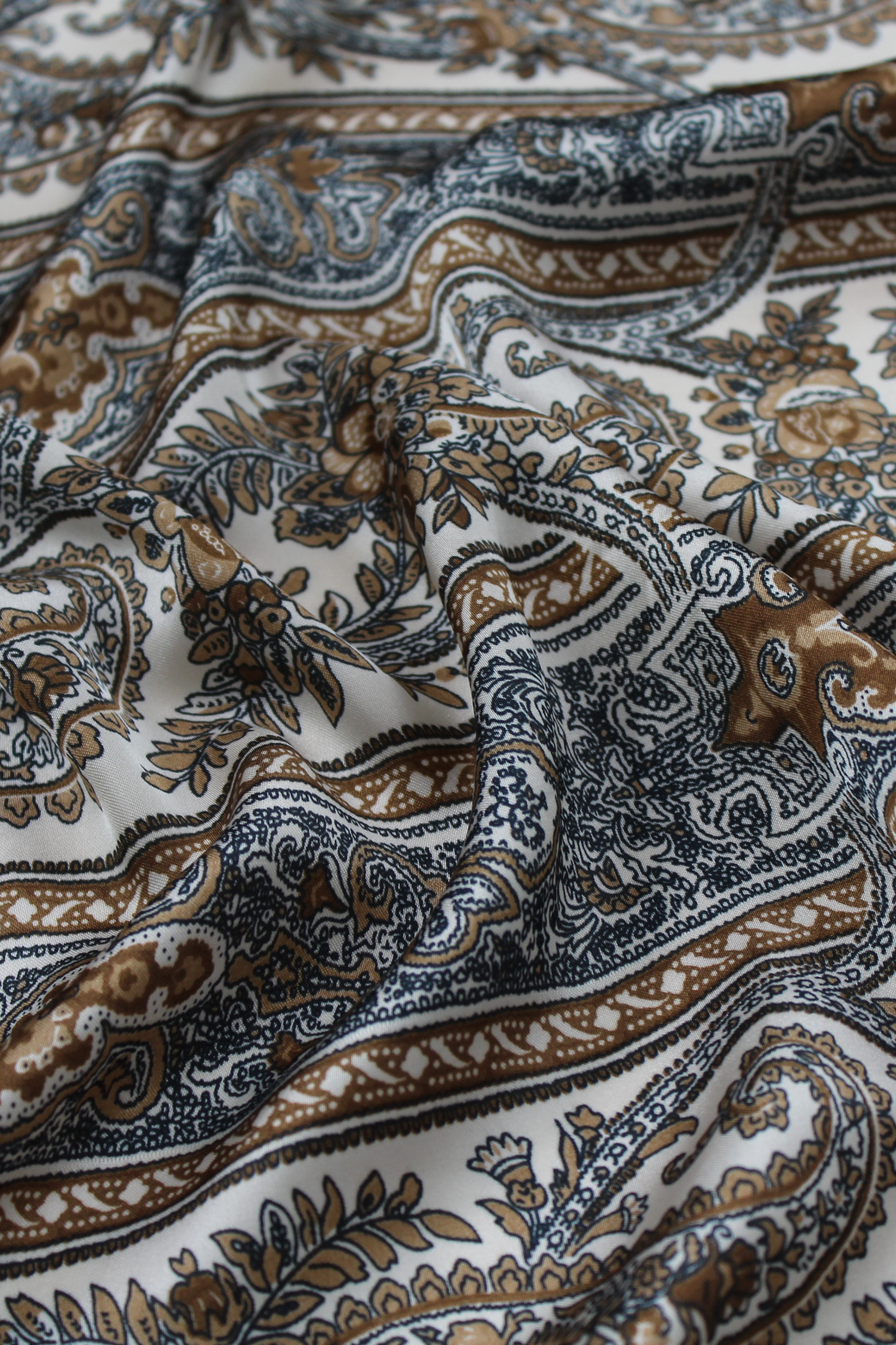 Oriental Silky Hijab ا Soft Brown